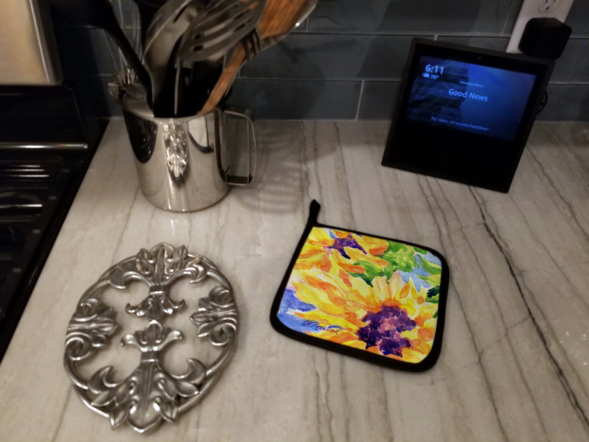 Flower - Sunflower Pot Holder Set of 2 Heat Resistant Quilted Hot Pads 7.5 x 7.5 Inch, Insulated Kitchen Trivets for Cooking & Baking