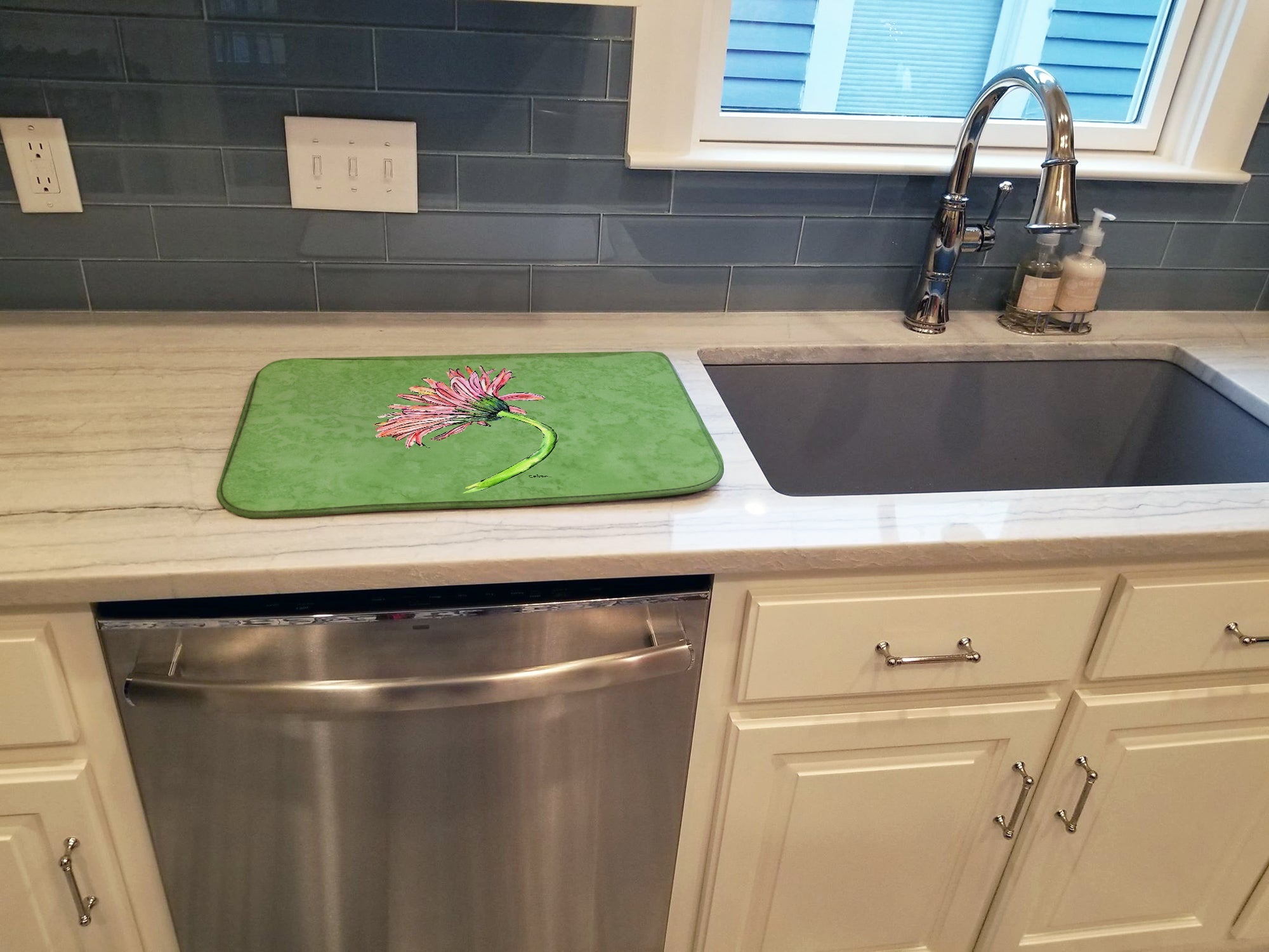 Gerber Daisy Pink Dish Drying Mat Absorbent Dish Drying Mat Pad for Kitchen Counter Dish Drainer Mat for Countertop, 14 x 21", Multicolor