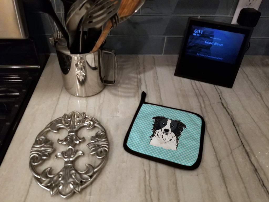 Checkerboard Blue Border Collie Pot Holder Set of 2 Heat Resistant Quilted Hot Pads 7.5 x 7.5 Inch, Insulated Kitchen Trivets for Cooking & Baking