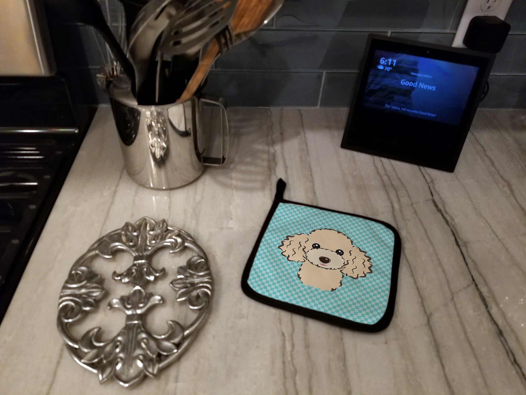 Checkerboard Blue Buff Poodle Pot Holder Set of 2 Heat Resistant Quilted Hot Pads 7.5 x 7.5 Inch, Insulated Kitchen Trivets for Cooking & Baking