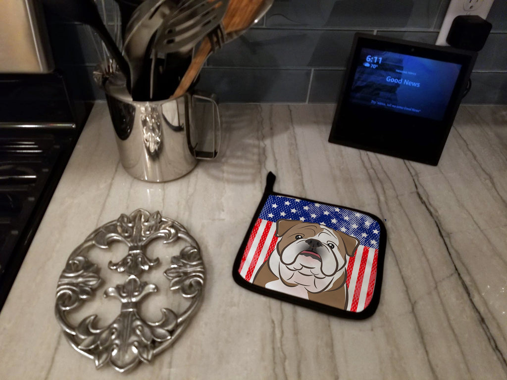 American Flag and English Bulldog  Pot Holder Set of 2 Heat Resistant Quilted Hot Pads 7.5 x 7.5 Inch, Insulated Kitchen Trivets for Cooking & Baking
