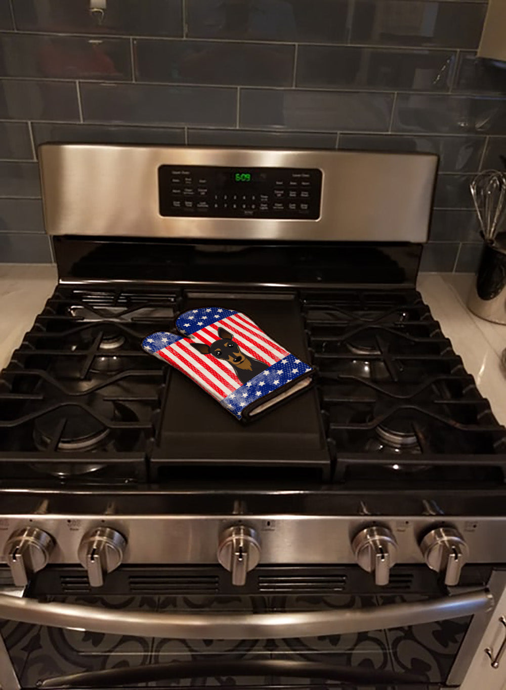 American Flag and Min Pin Oven Mitt Heat Resistant Thick Oven Mitt for Hot Pans and Oven, Kitchen Mitt Protect Hands, Cooking Baking Glove