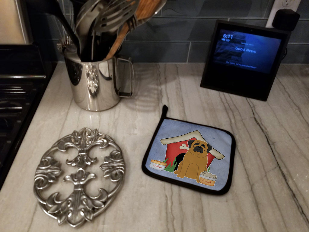 Dog House Collection Mastiff Pot Holder Set of 2 Heat Resistant Quilted Hot Pads 7.5 x 7.5 Inch, Insulated Kitchen Trivets for Cooking & Baking