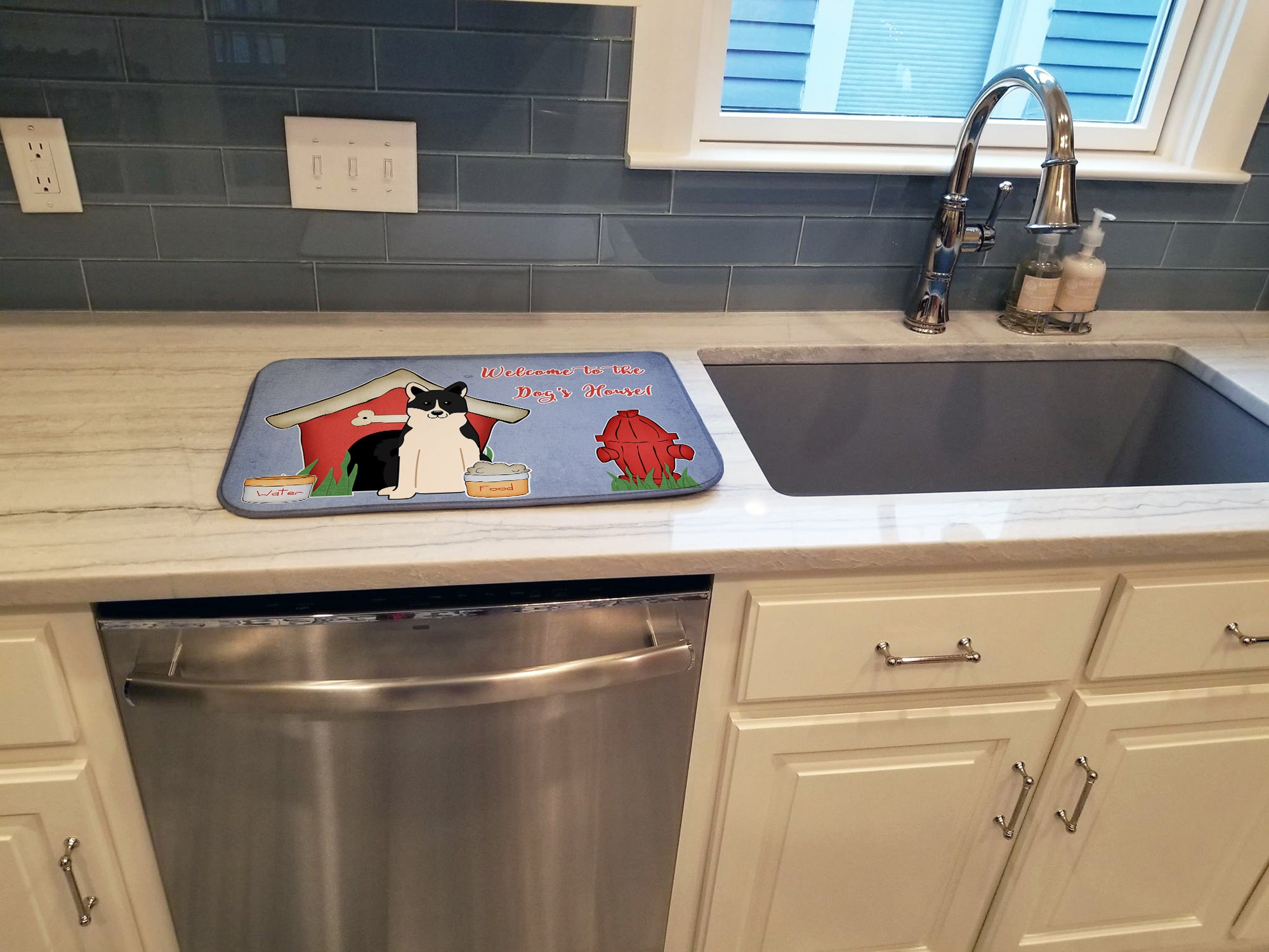Dog House Collection Russo-European Laika Spitz Dish Drying Mat Absorbent Dish Drying Mat Pad for Kitchen Counter Dish Drainer Mat for Countertop, 14 x 21", Multicolor