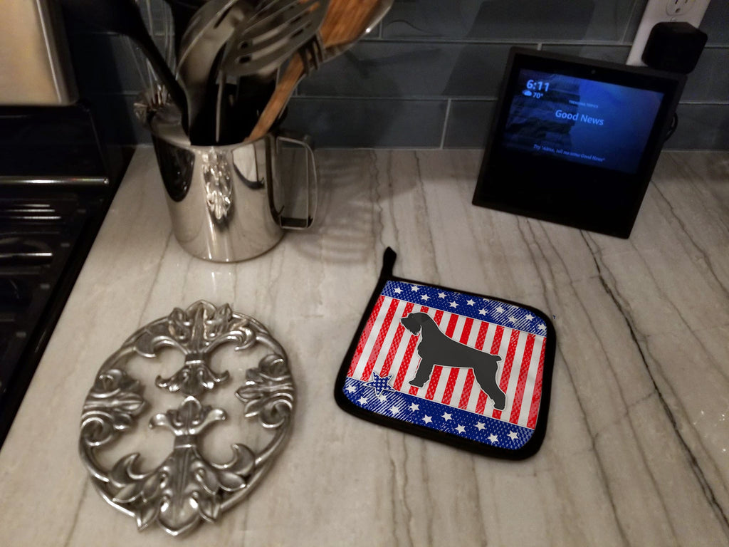 USA Patriotic Giant Schnauzer Pot Holder Set of 2 Heat Resistant Quilted Hot Pads 7.5 x 7.5 Inch, Insulated Kitchen Trivets for Cooking & Baking