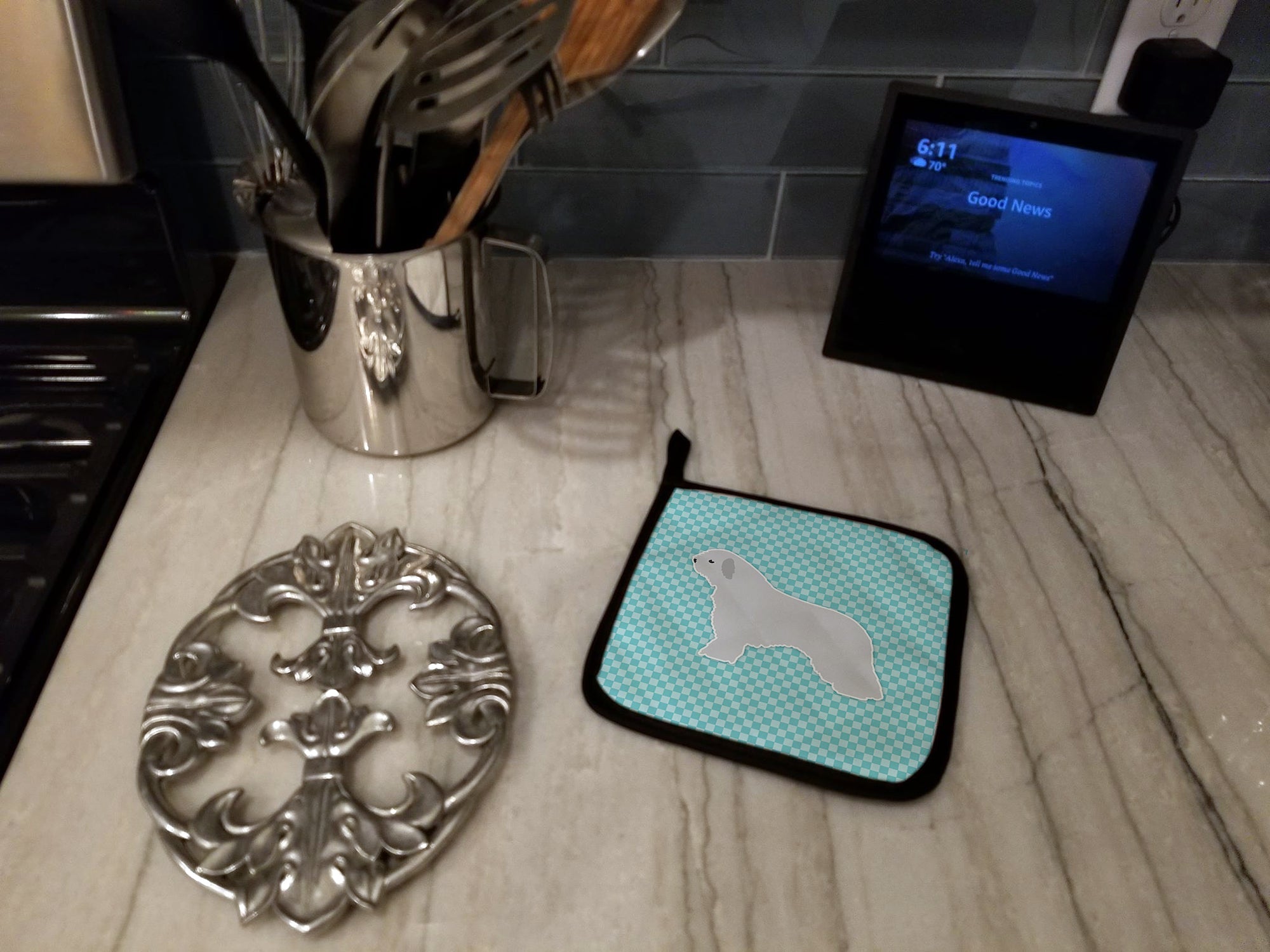 Spanish Water Dog Checkerboard Blue Pot Holder Set of 2 Heat Resistant Quilted Hot Pads 7.5 x 7.5 Inch, Insulated Kitchen Trivets for Cooking & Baking