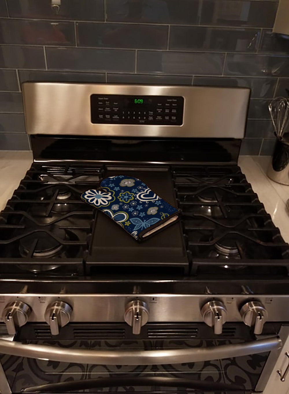 Blue Flowers Silver Gray Poodle Oven Mitt Heat Resistant Thick Oven Mitt for Hot Pans and Oven, Kitchen Mitt Protect Hands, Cooking Baking Glove