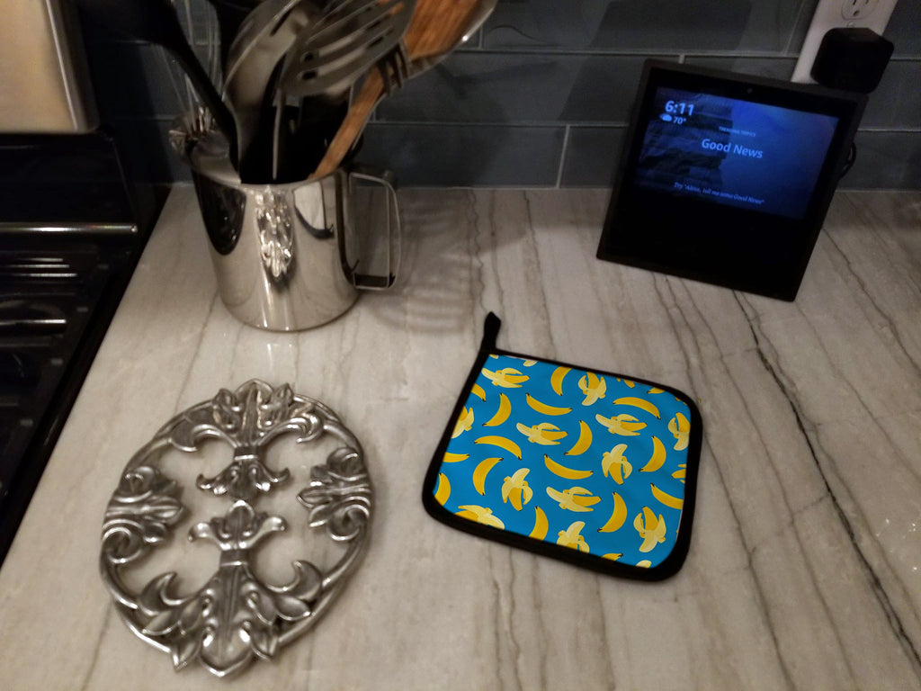 Bananas on Blue Pot Holder Set of 2 Heat Resistant Quilted Hot Pads 7.5 x 7.5 Inch, Insulated Kitchen Trivets for Cooking & Baking
