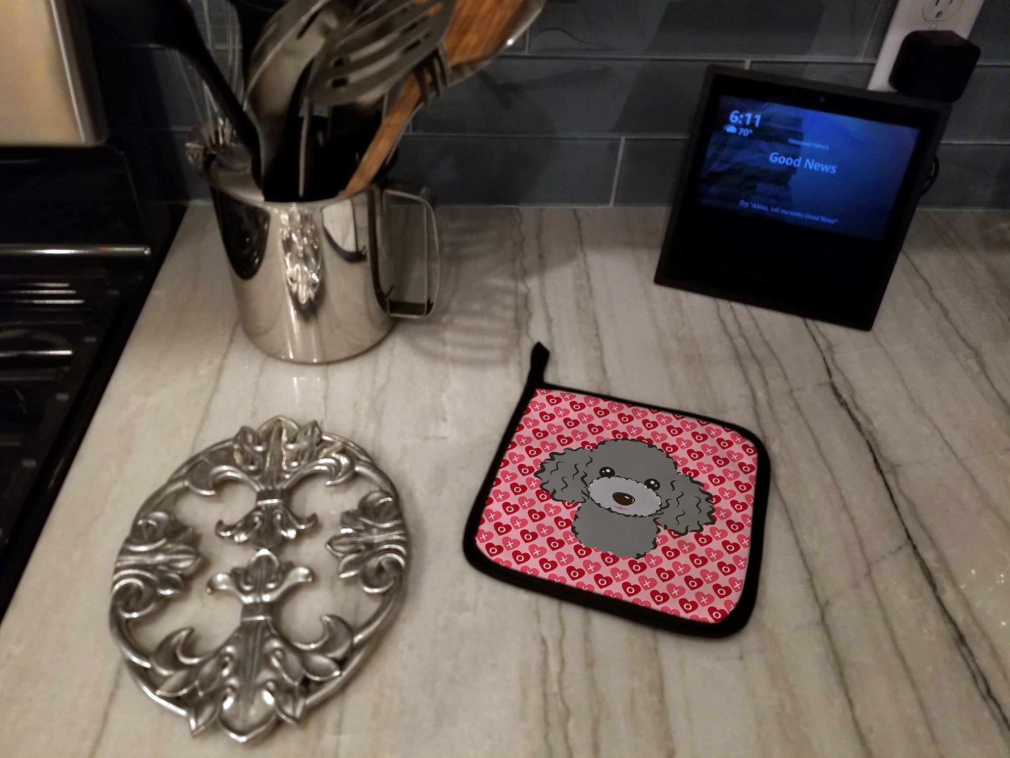 Silver Gray Poodle Pot Holder Set of 2 Heat Resistant Quilted Hot Pads 7.5 x 7.5 Inch, Insulated Kitchen Trivets for Cooking & Baking