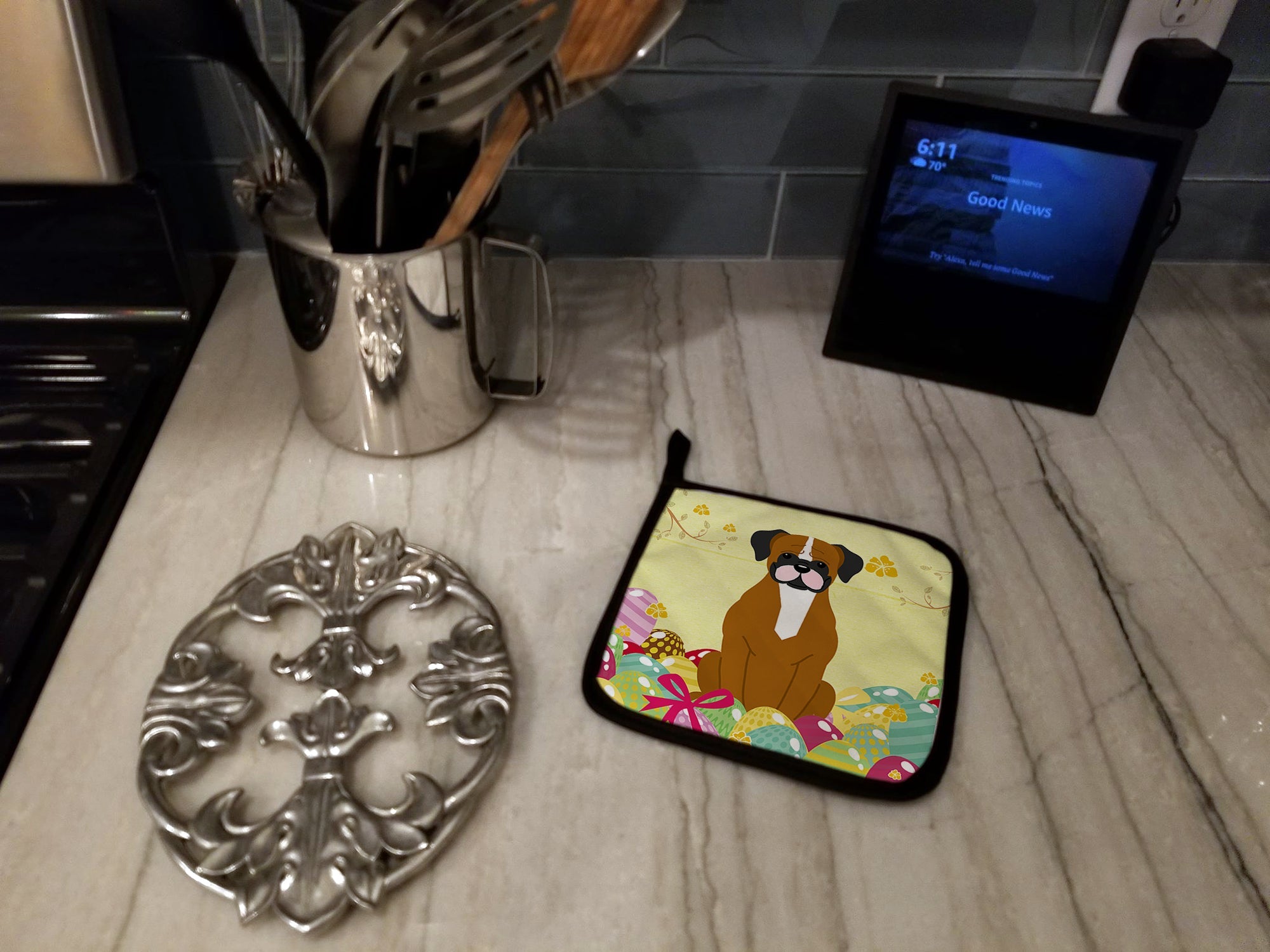Easter Eggs Flashy Fawn Boxer Pot Holder Set of 2 Heat Resistant Quilted Hot Pads 7.5 x 7.5 Inch, Insulated Kitchen Trivets for Cooking & Baking