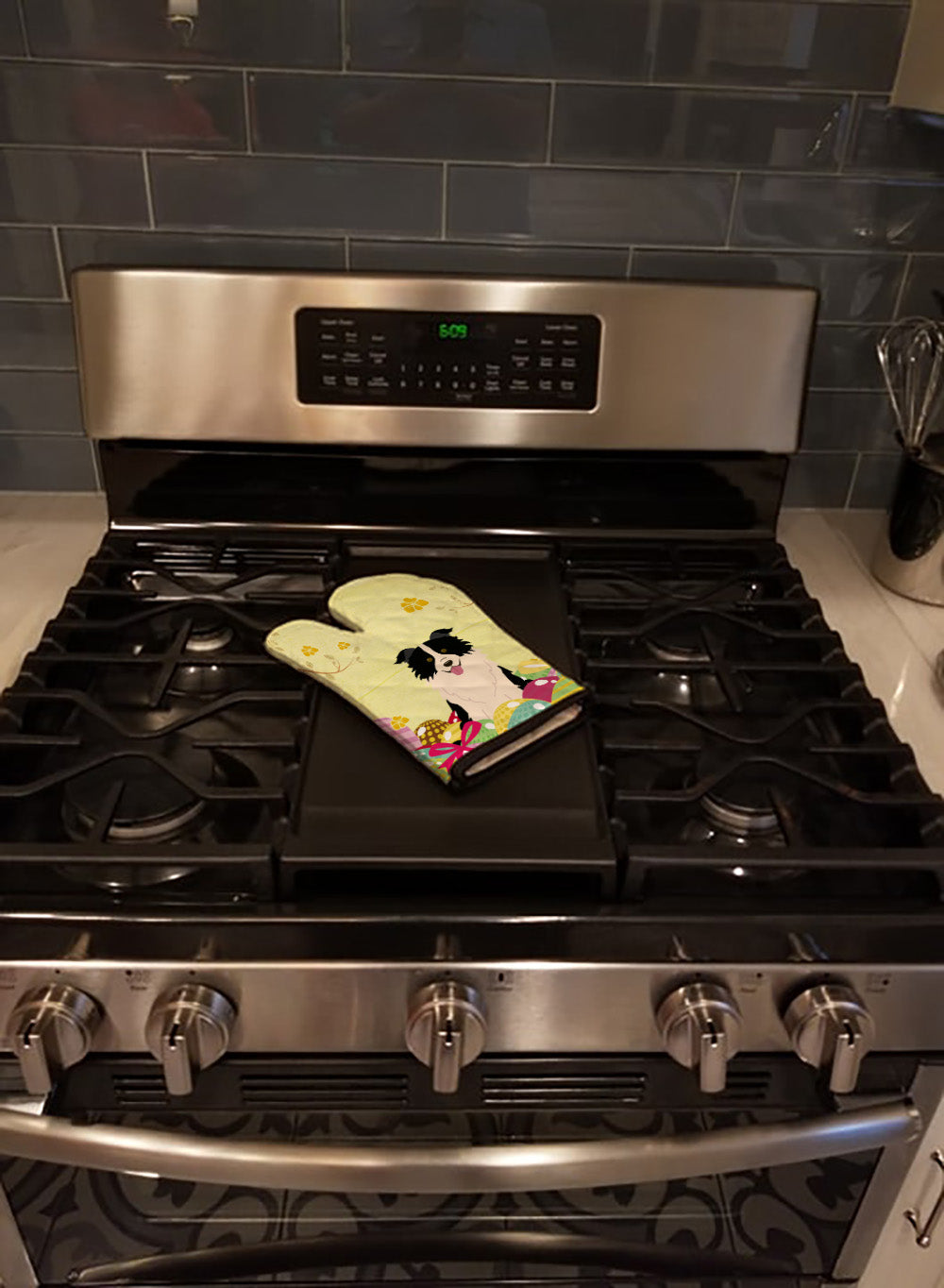 Easter Eggs Border Collie Black White Oven Mitt Heat Resistant Thick Oven Mitt for Hot Pans and Oven, Kitchen Mitt Protect Hands, Cooking Baking Glove