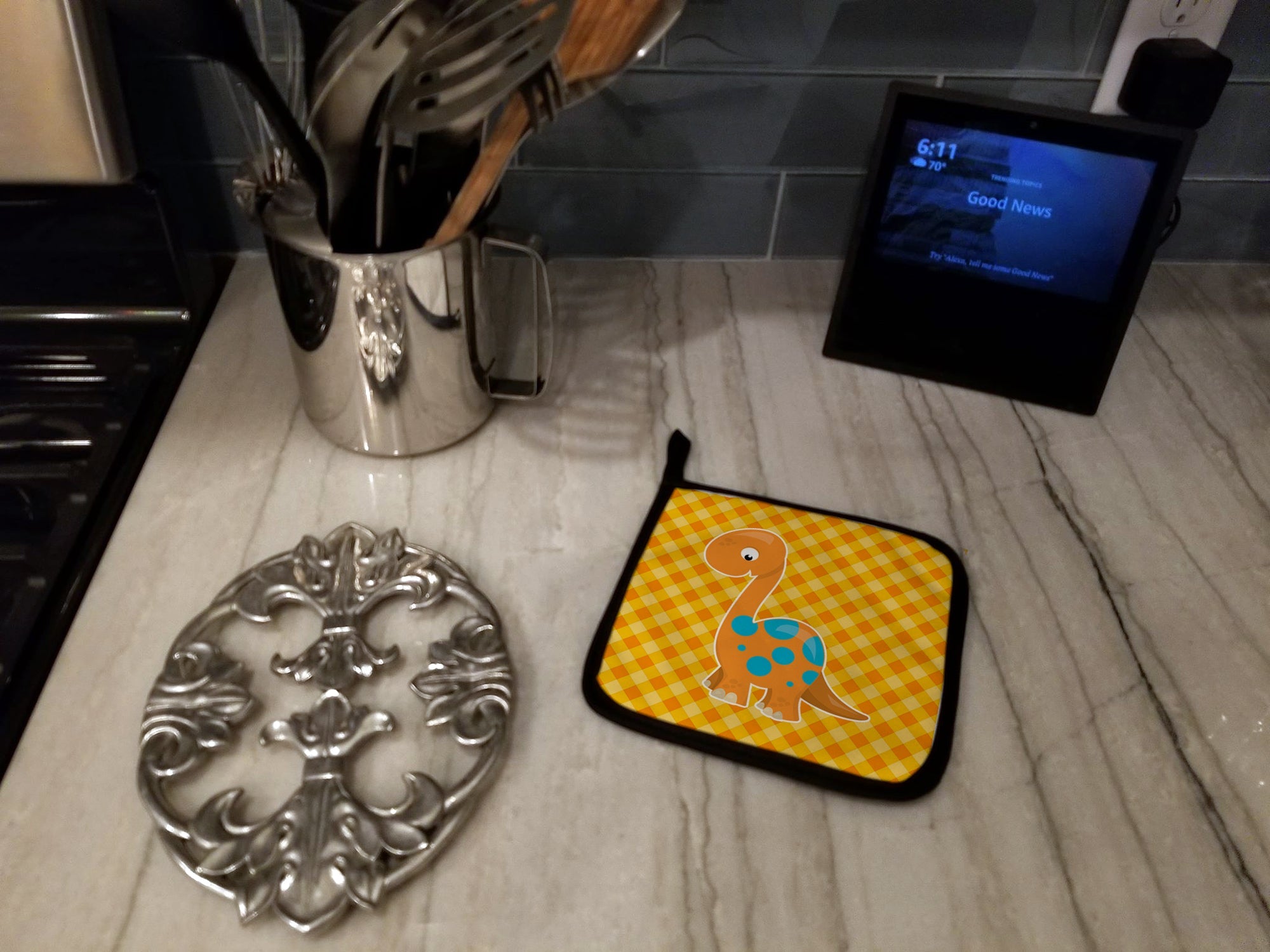Brontosaurus Dinosaur Pot Holder Set of 2 Heat Resistant Quilted Hot Pads 7.5 x 7.5 Inch, Insulated Kitchen Trivets for Cooking & Baking
