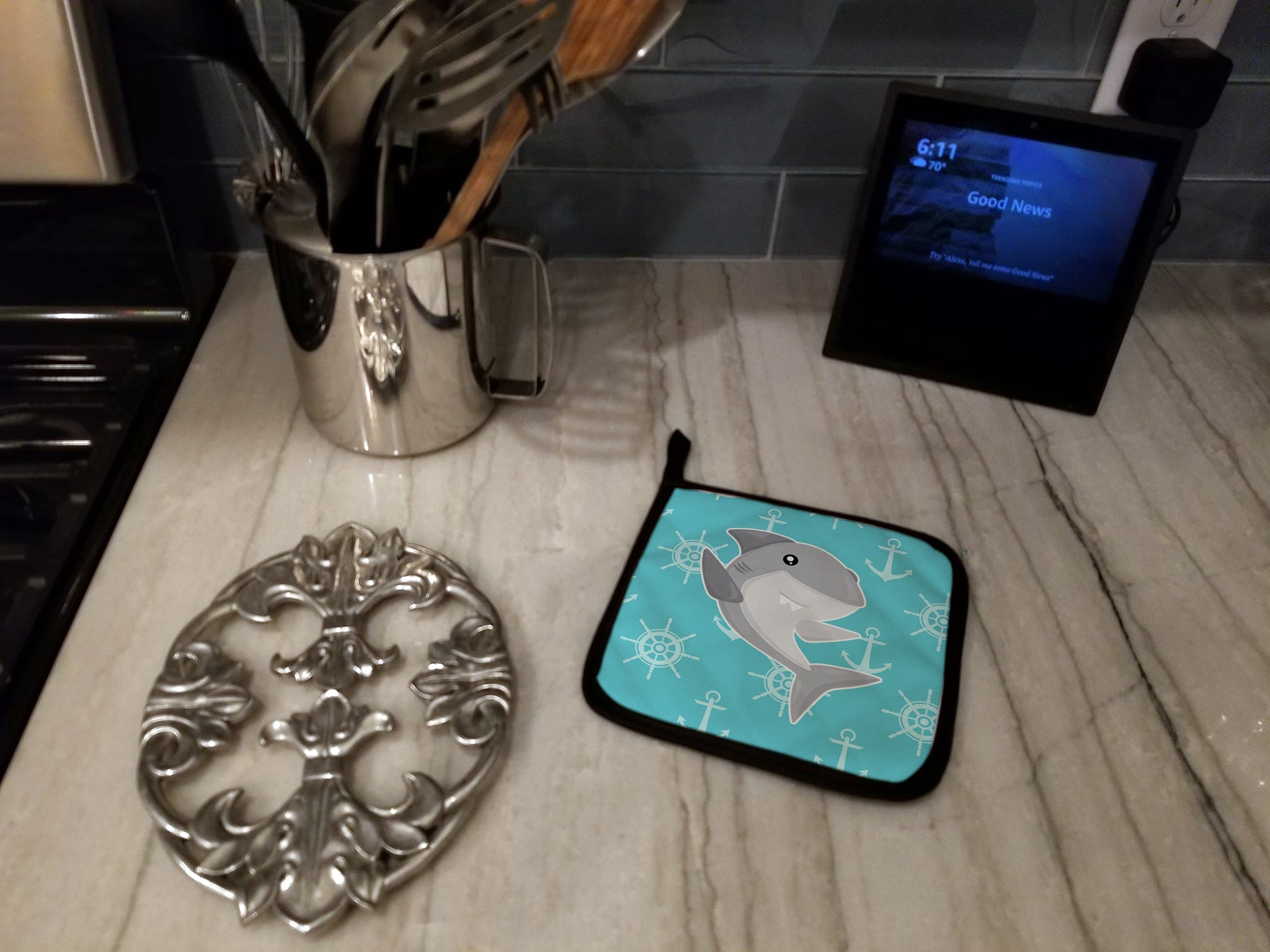 Shark on Blue Nautical Pot Holder Set of 2 Heat Resistant Quilted Hot Pads 7.5 x 7.5 Inch, Insulated Kitchen Trivets for Cooking & Baking