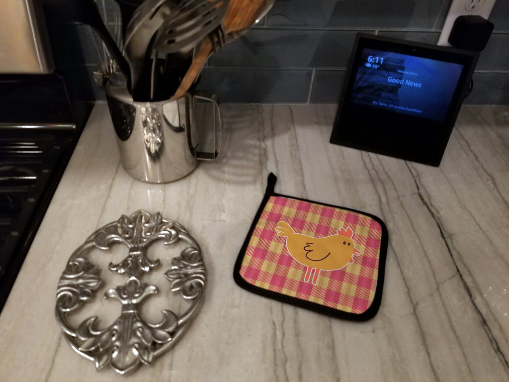 Chicken Hen on Gingham Pot Holder Set of 2 Heat Resistant Quilted Hot Pads 7.5 x 7.5 Inch, Insulated Kitchen Trivets for Cooking & Baking