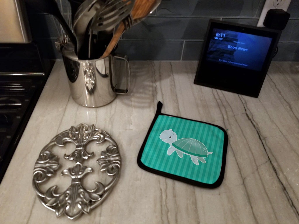 Sea Turtle Pot Holder Set of 2 Heat Resistant Quilted Hot Pads 7.5 x 7.5 Inch, Insulated Kitchen Trivets for Cooking & Baking