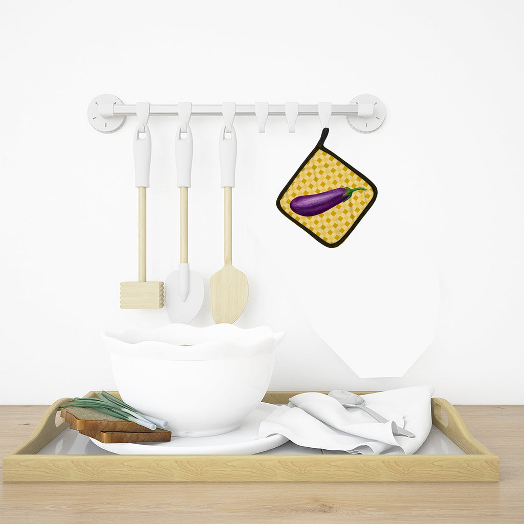 Eggplant on Basketweave Pot Holder Set of 2 Heat Resistant Quilted Hot Pads 7.5 x 7.5 Inch, Insulated Kitchen Trivets for Cooking & Baking