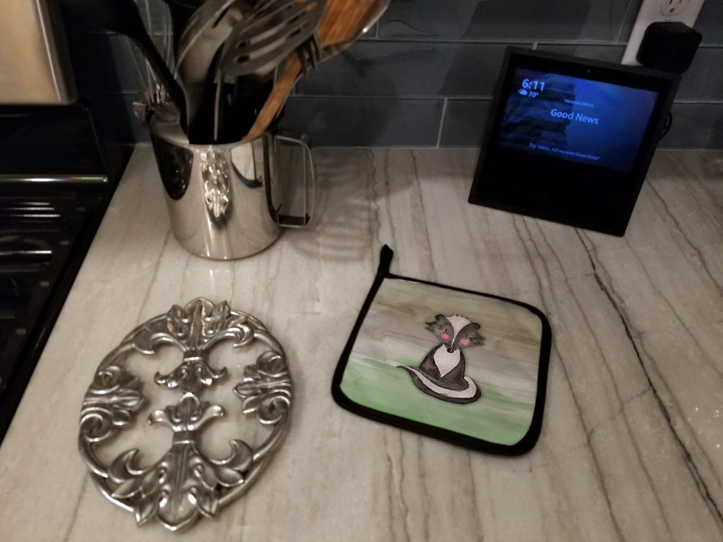 Badger Watercolor Pot Holder Set of 2 Heat Resistant Quilted Hot Pads 7.5 x 7.5 Inch, Insulated Kitchen Trivets for Cooking & Baking