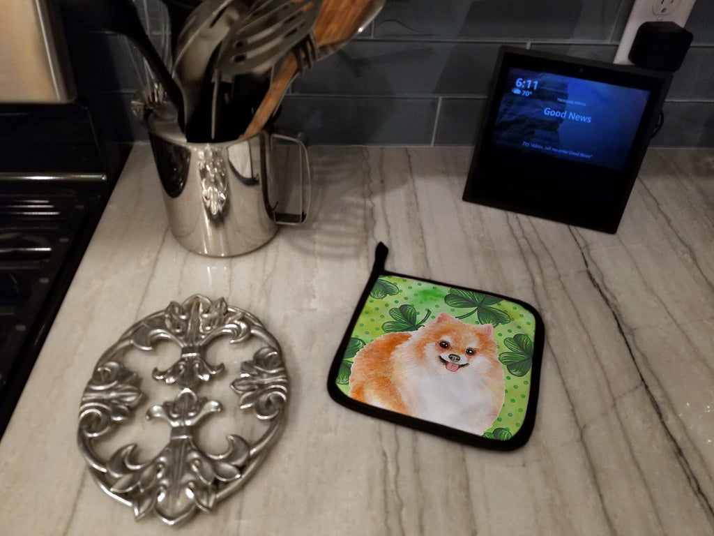 Pomeranian #2 St Patrick's Pot Holder Set of 2 Heat Resistant Quilted Hot Pads 7.5 x 7.5 Inch, Insulated Kitchen Trivets for Cooking & Baking