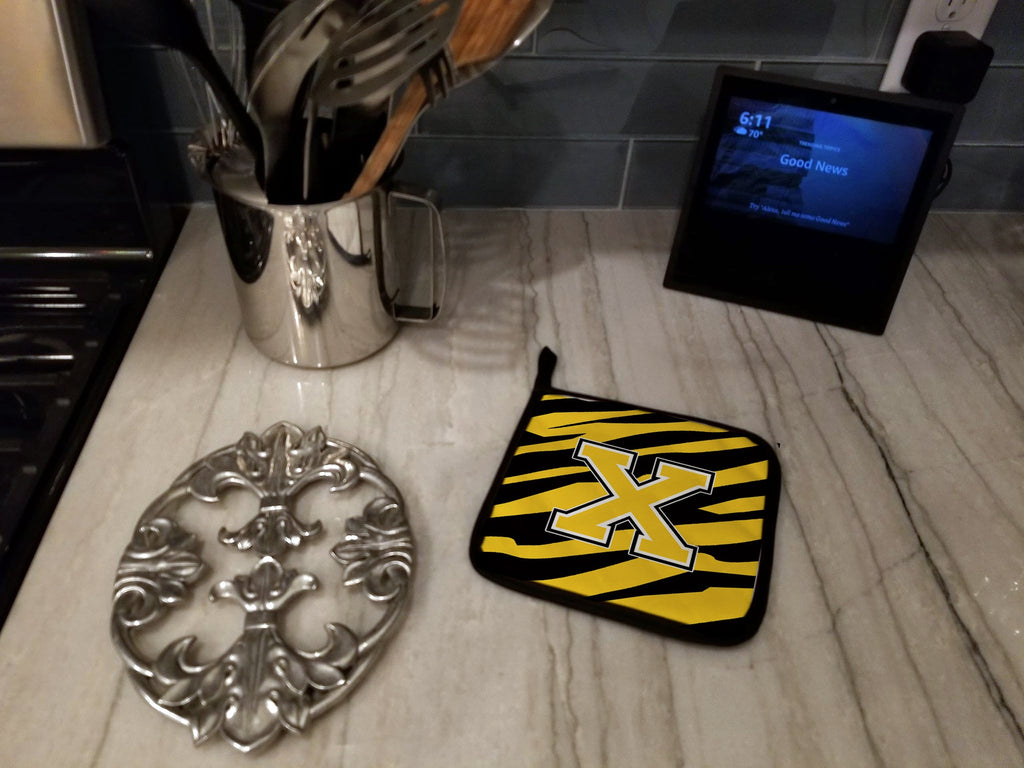 Letter X Initial Tiger Stripe - Black Gold  Pot Holder Set of 2 Heat Resistant Quilted Hot Pads 7.5 x 7.5 Inch, Insulated Kitchen Trivets for Cooking & Baking