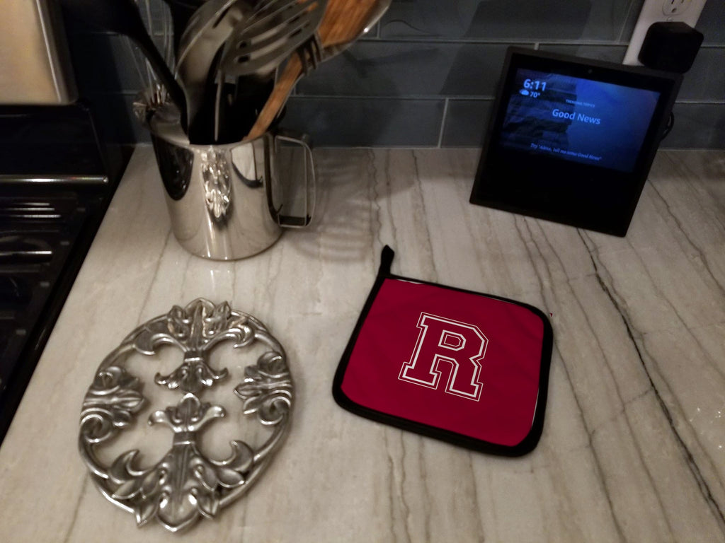 Letter R Initial Monogram - Maroon and White Pot Holder Set of 2 Heat Resistant Quilted Hot Pads 7.5 x 7.5 Inch, Insulated Kitchen Trivets for Cooking & Baking
