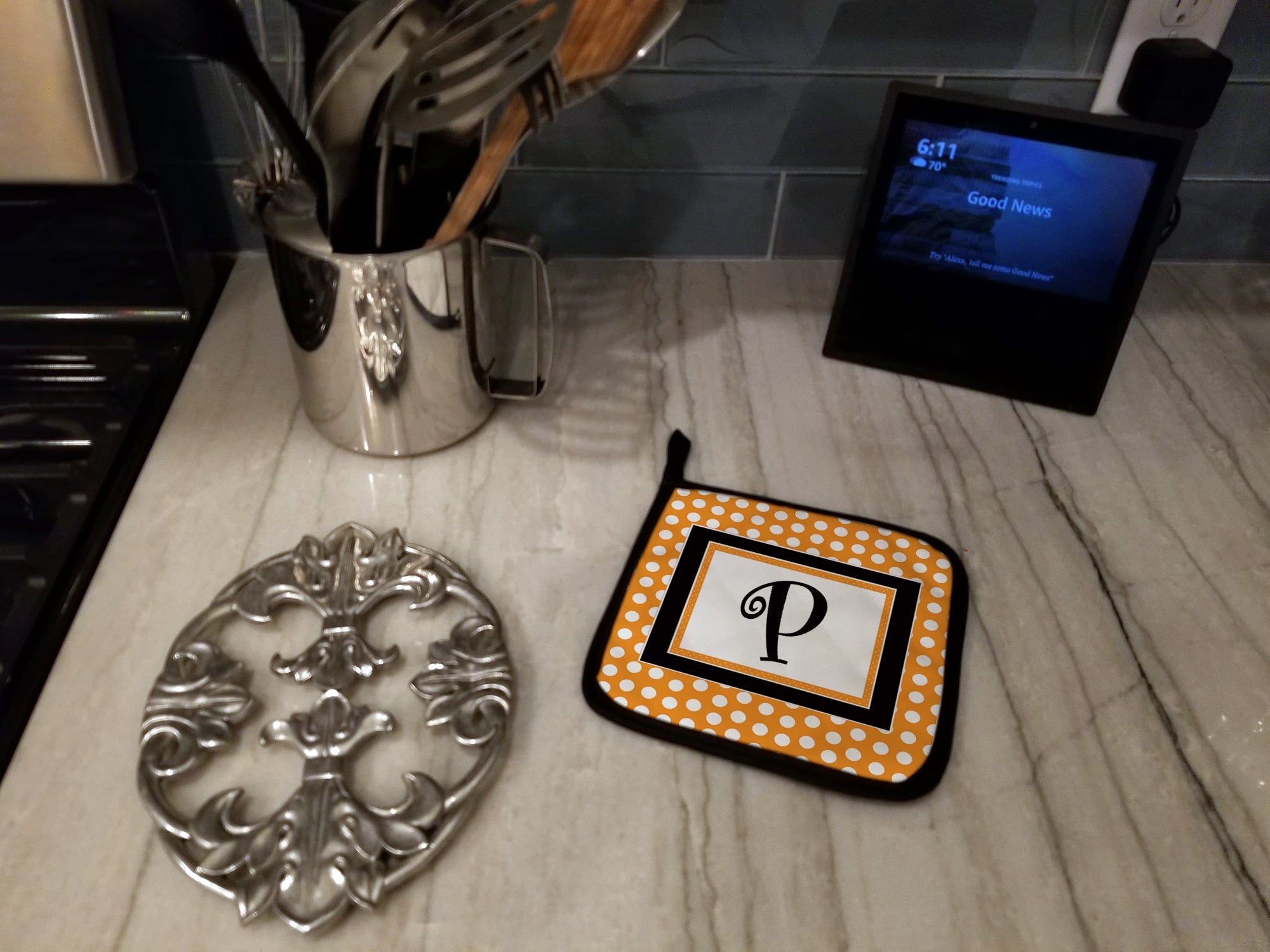 Letter P Initial Monogram - Orange Polkadots Pot Holder Set of 2 Heat Resistant Quilted Hot Pads 7.5 x 7.5 Inch, Insulated Kitchen Trivets for Cooking & Baking