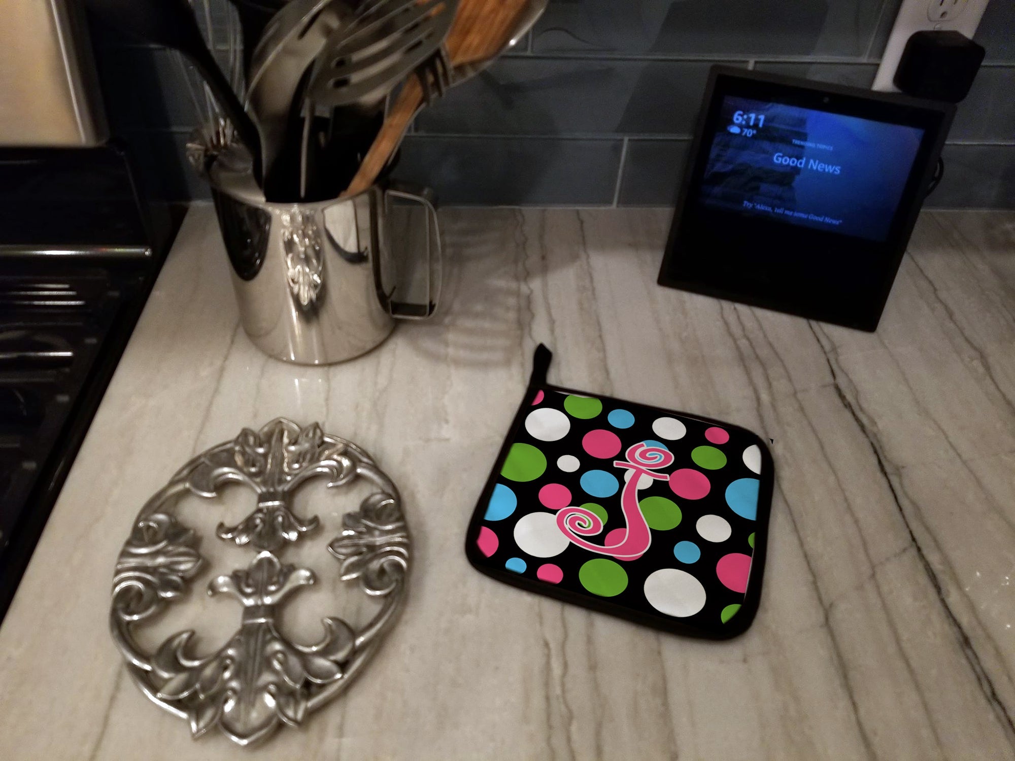 Letter J Initial Monogram - Polkadots and Pink Pot Holder Set of 2 Heat Resistant Quilted Hot Pads 7.5 x 7.5 Inch, Insulated Kitchen Trivets for Cooking & Baking