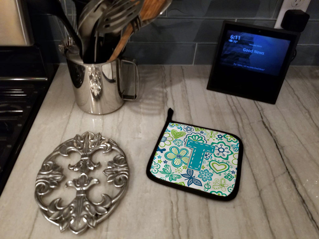 Letter T Flowers and Butterflies Teal Blue Pot Holder Set of 2 Heat Resistant Quilted Hot Pads 7.5 x 7.5 Inch, Insulated Kitchen Trivets for Cooking & Baking