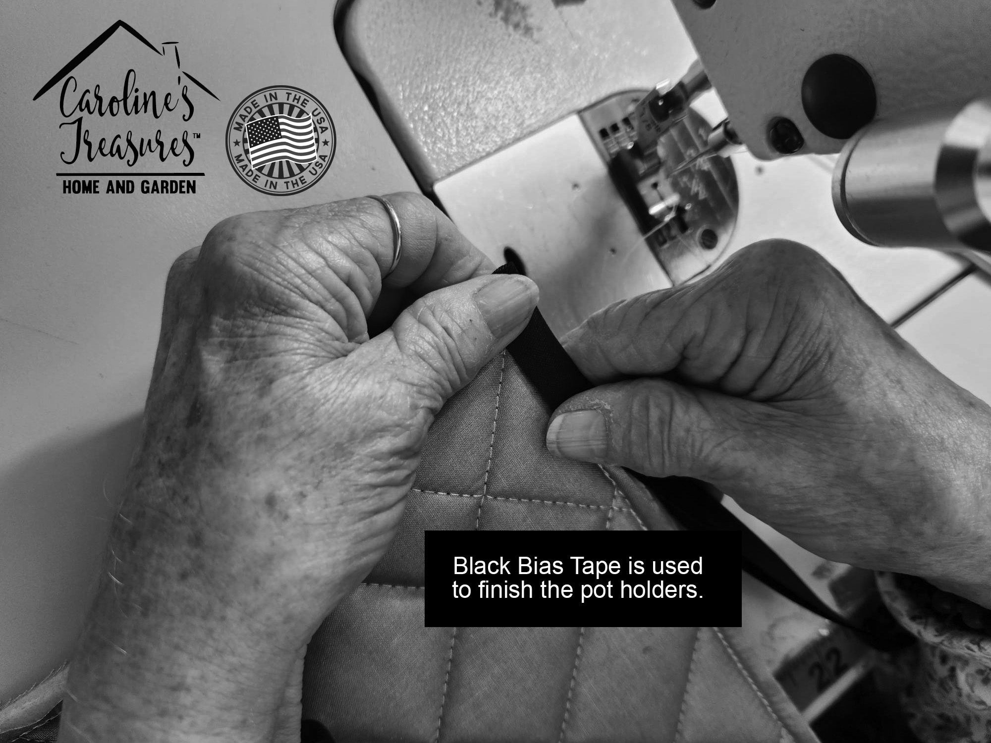 Letter P Day of the Dead Skulls Black Pot Holder Set of 2 Heat Resistant Quilted Hot Pads 7.5 x 7.5 Inch, Insulated Kitchen Trivets for Cooking & Baking