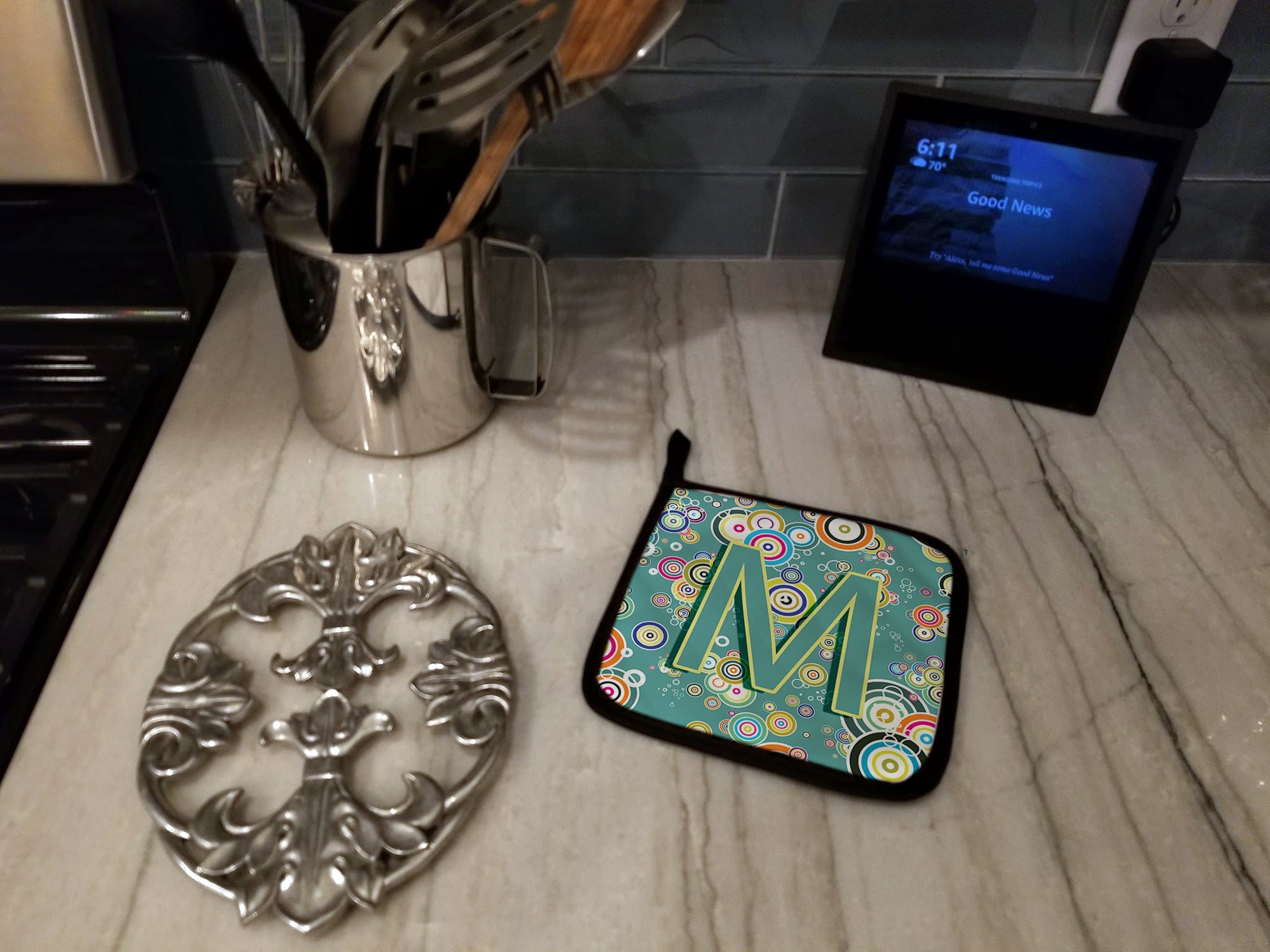 Letter M Circle Circle Teal Initial Alphabet Pot Holder Set of 2 Heat Resistant Quilted Hot Pads 7.5 x 7.5 Inch, Insulated Kitchen Trivets for Cooking & Baking