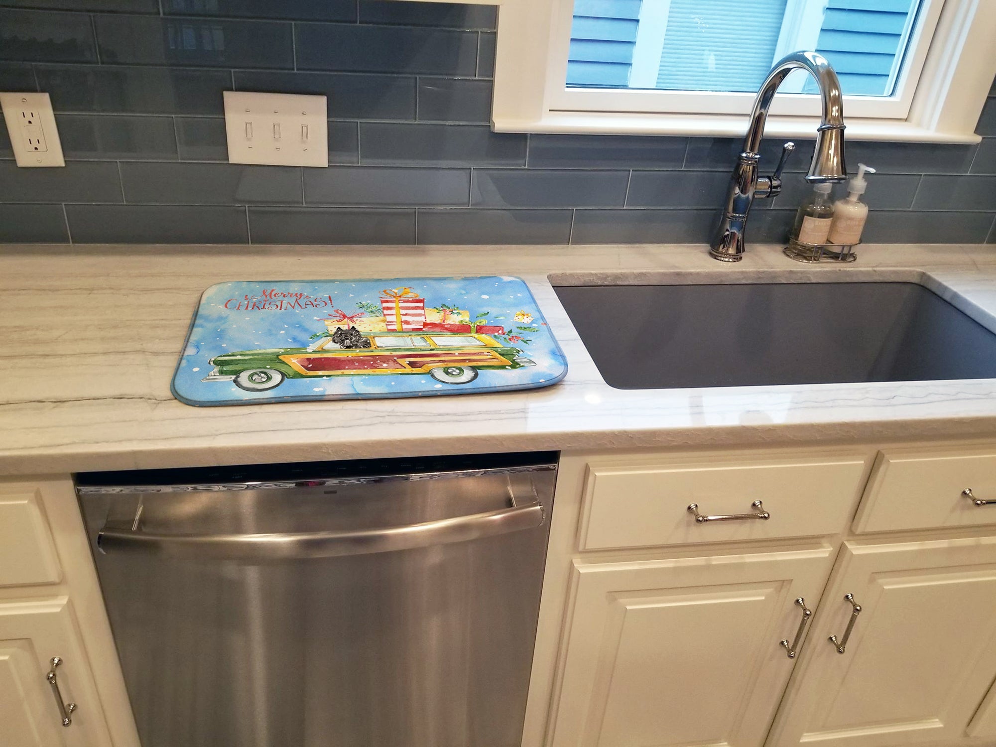 Merry Christmas Bouvier des Flandres Dish Drying Mat Absorbent Dish Drying Mat Pad for Kitchen Counter Dish Drainer Mat for Countertop, 14 x 21", Multicolor