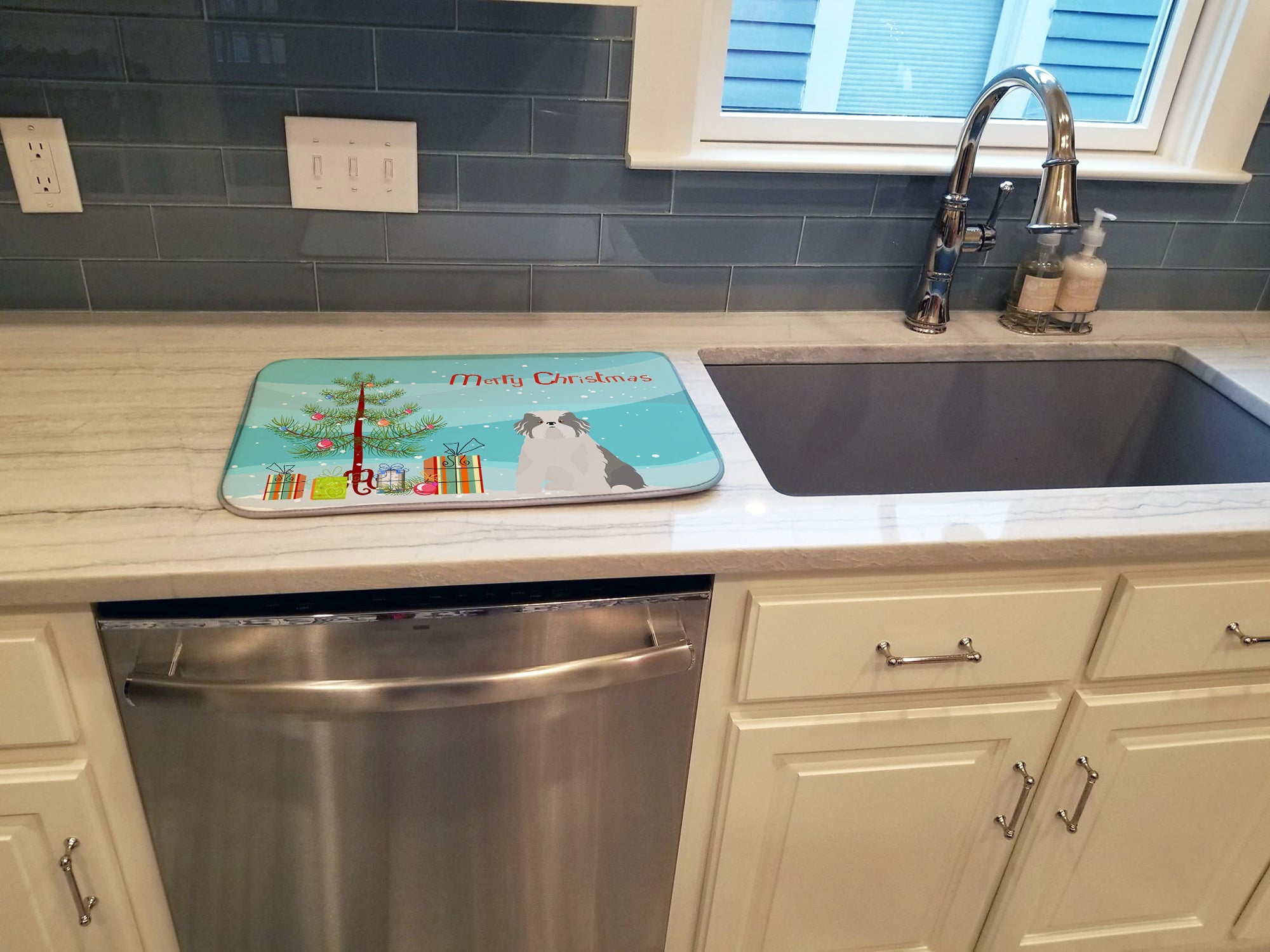 Odis Odessa Domestic Ideal Dog Christmas Tree Dish Drying Mat Absorbent Dish Drying Mat Pad for Kitchen Counter Dish Drainer Mat for Countertop, 14 x 21", Multicolor