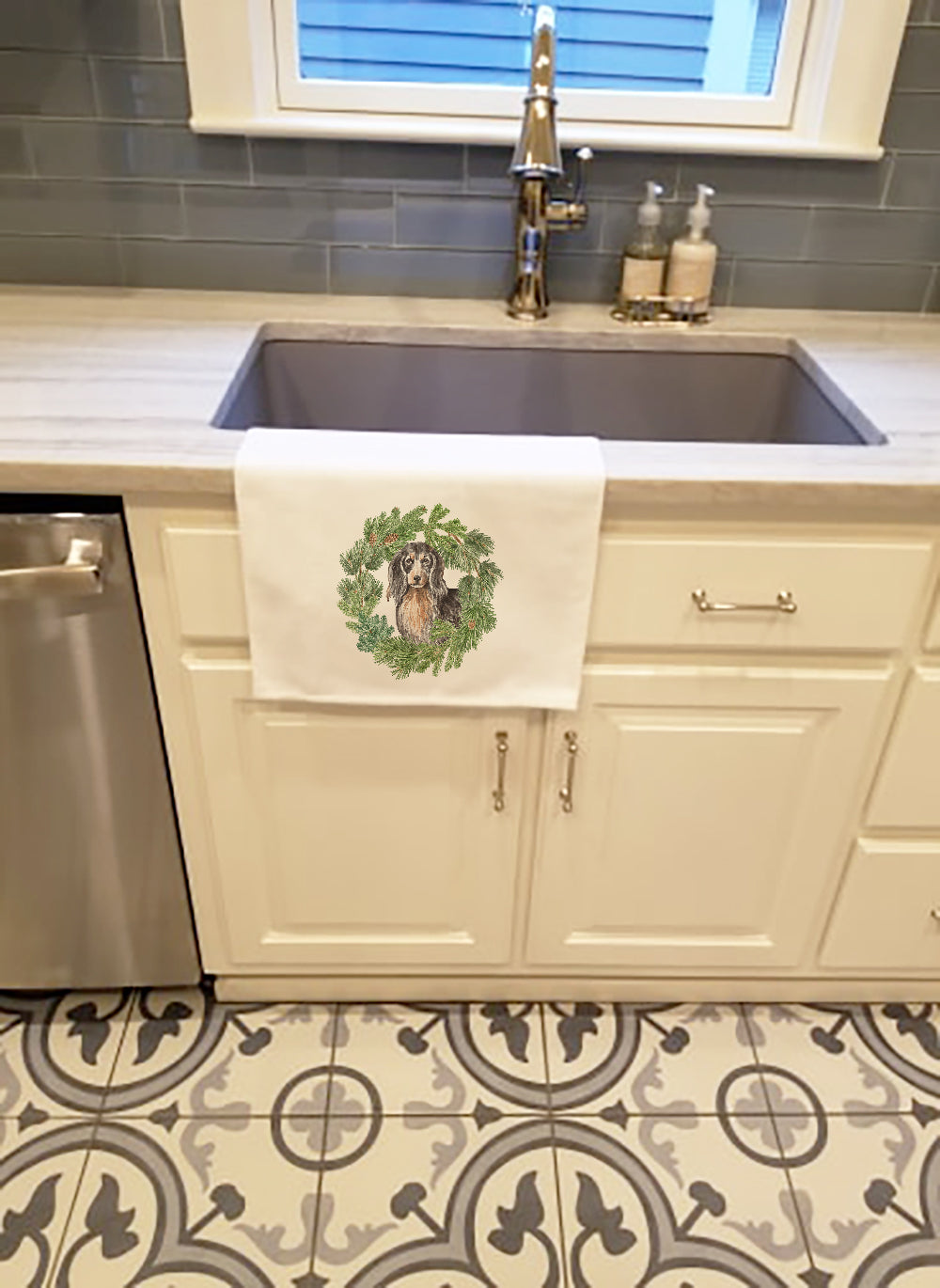 Dachshund Black and Tan Longhaired  Christmas Wreath Kitchen Towel Set of 2 White Dish Towels Decorative Bathroom Hand towel for Hand, Face, Hair, Yoga, Tea, Dishcloth, 19 X 28", White