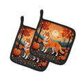 Akita Fall Pot Holder Set of 2 Heat Resistant Quilted Hot Pads 7.5 x 7.5 Inch, Insulated Kitchen Trivets for Cooking & Baking