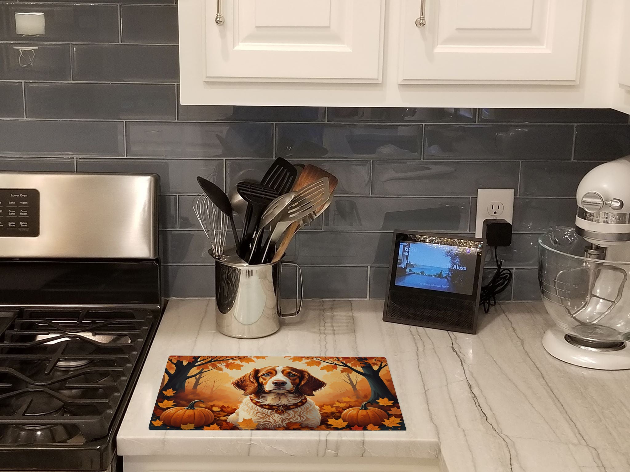 Brittany Spaniel Fall Cutting Board Tempered Glass Kitchen Cutting Surface, Heat Resistant Chopping, Non-Slip Feet, Food Prep & Serving