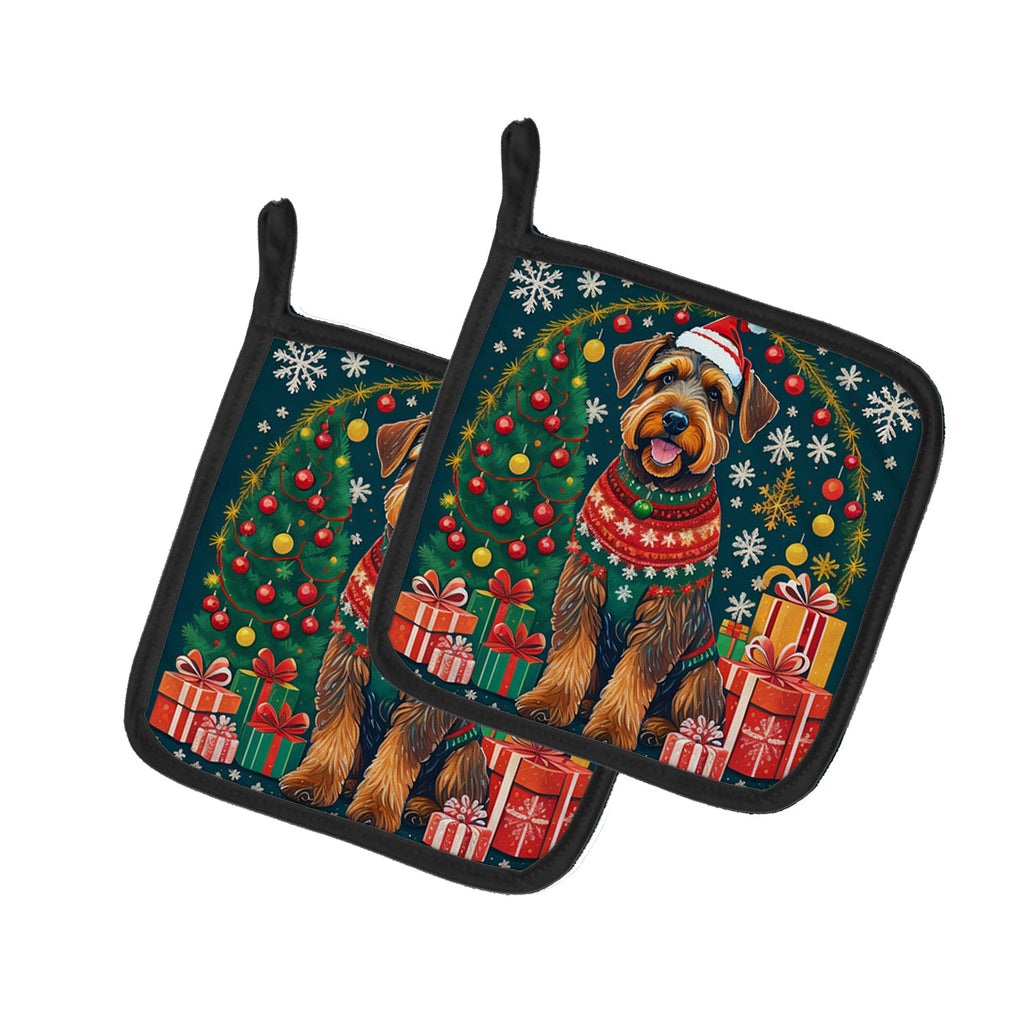 Airedale Terrier Christmas Pot Holder Set of 2 Heat Resistant Quilted Hot Pads 7.5 x 7.5 Inch, Insulated Kitchen Trivets for Cooking & Baking