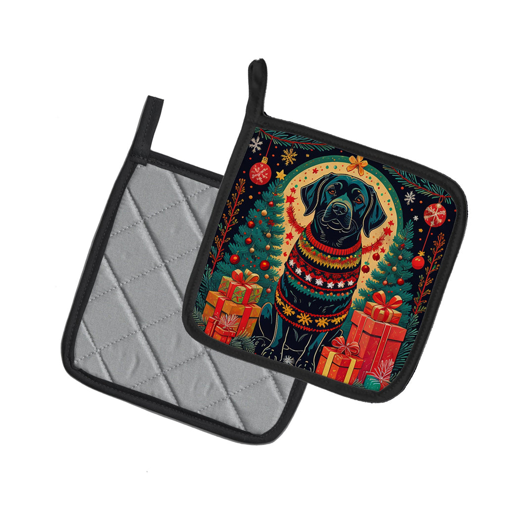 Black Labrador Retriever Christmas Pot Holder Set of 2 Heat Resistant Quilted Hot Pads 7.5 x 7.5 Inch, Insulated Kitchen Trivets for Cooking & Baking