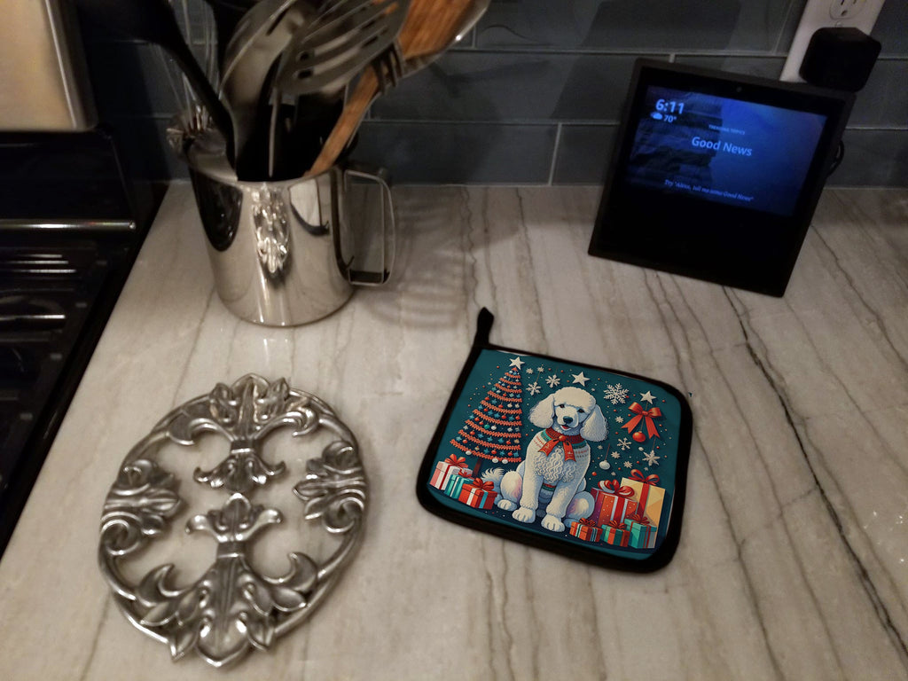 White Poodle Christmas Pot Holder Set of 2 Heat Resistant Quilted Hot Pads 7.5 x 7.5 Inch, Insulated Kitchen Trivets for Cooking & Baking