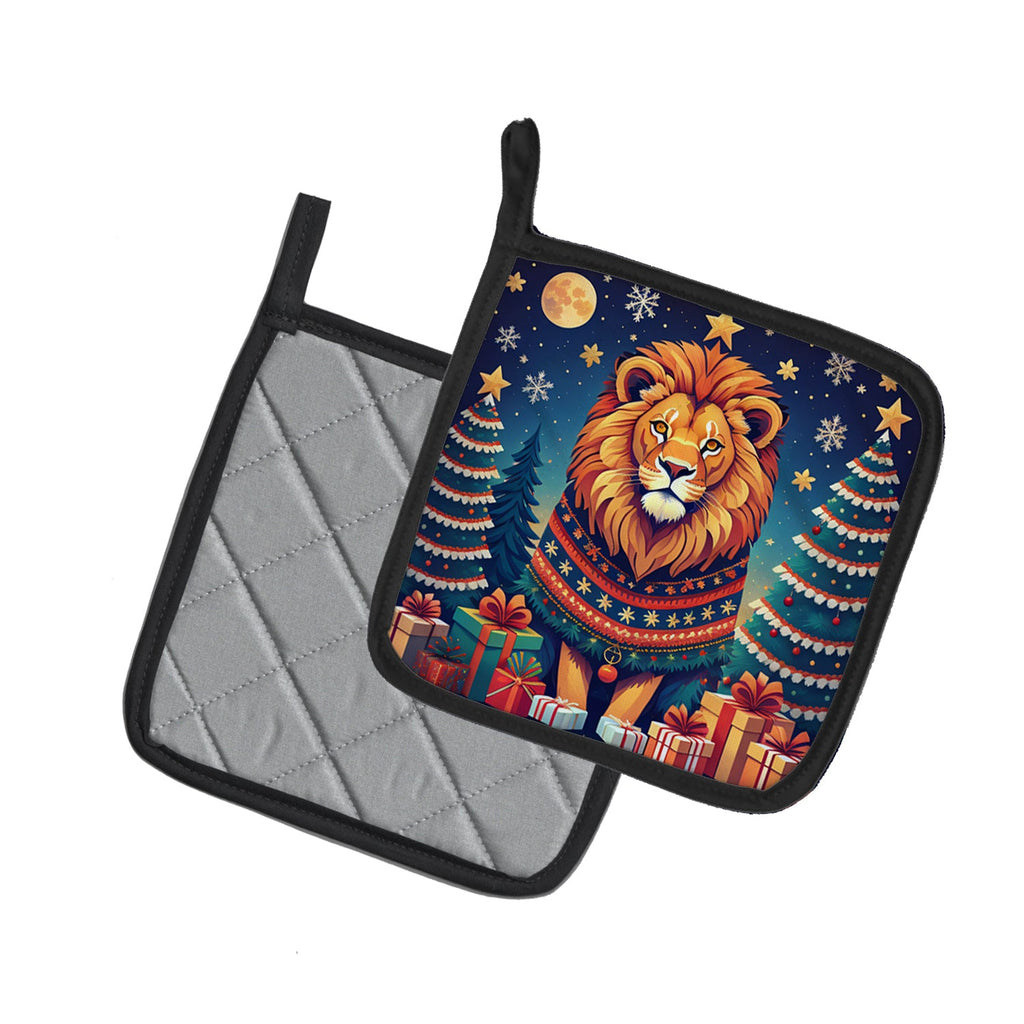 Lion Christmas Pot Holder Set of 2 Heat Resistant Quilted Hot Pads 7.5 x 7.5 Inch, Insulated Kitchen Trivets for Cooking & Baking