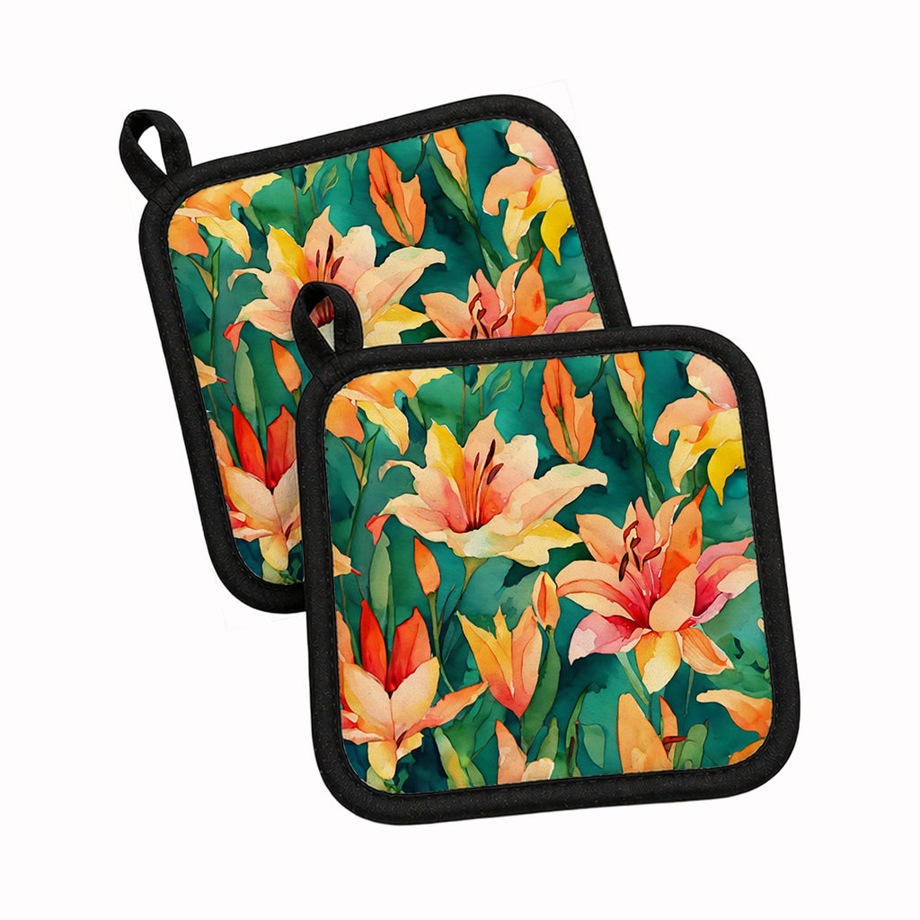Lilies in Watercolor Pot Holder Set of 2 Heat Resistant Quilted Hot Pads 7.5 x 7.5 Inch, Insulated Kitchen Trivets for Cooking & Baking