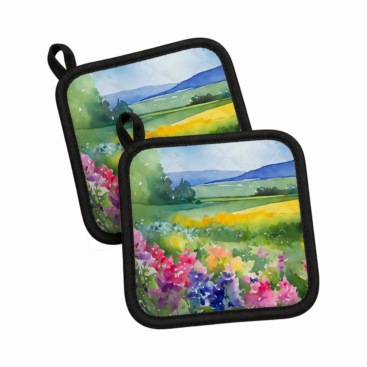 Massachusetts Mayflowers in Watercolor Pot Holder Set of 2 Heat Resistant Quilted Hot Pads 7.5 x 7.5 Inch, Insulated Kitchen Trivets for Cooking & Baking