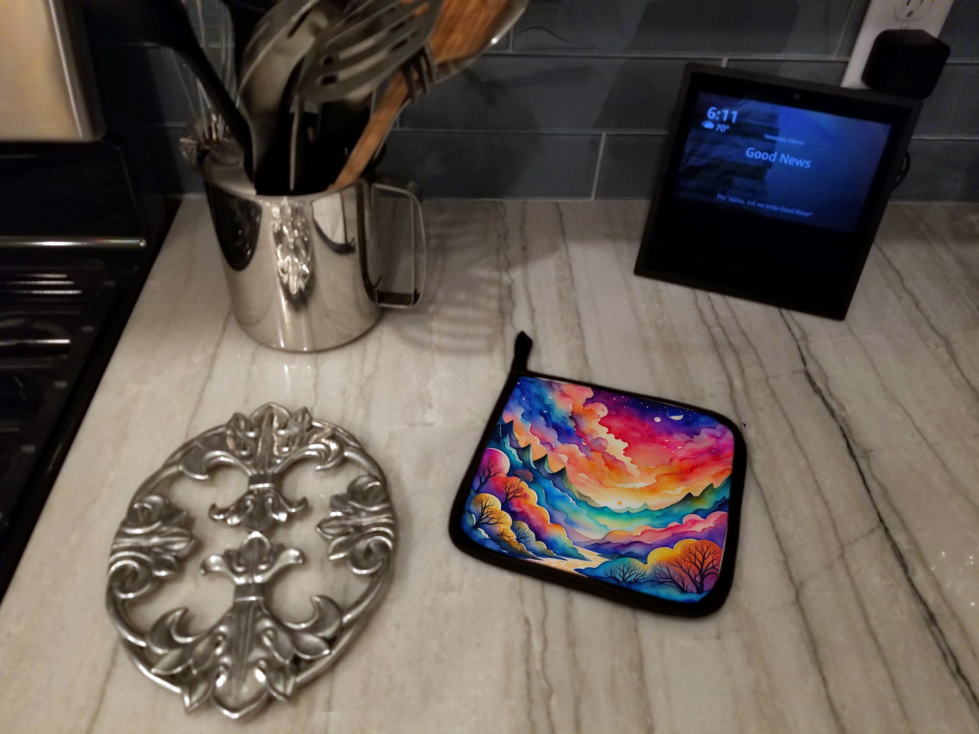 Colorful Amaranths Pot Holder Set of 2 Heat Resistant Quilted Hot Pads 7.5 x 7.5 Inch, Insulated Kitchen Trivets for Cooking & Baking