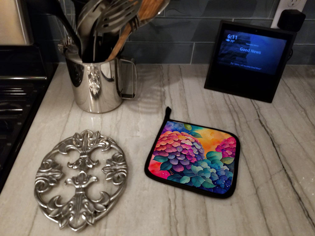 Colorful Hydrangeas Pot Holder Set of 2 Heat Resistant Quilted Hot Pads 7.5 x 7.5 Inch, Insulated Kitchen Trivets for Cooking & Baking
