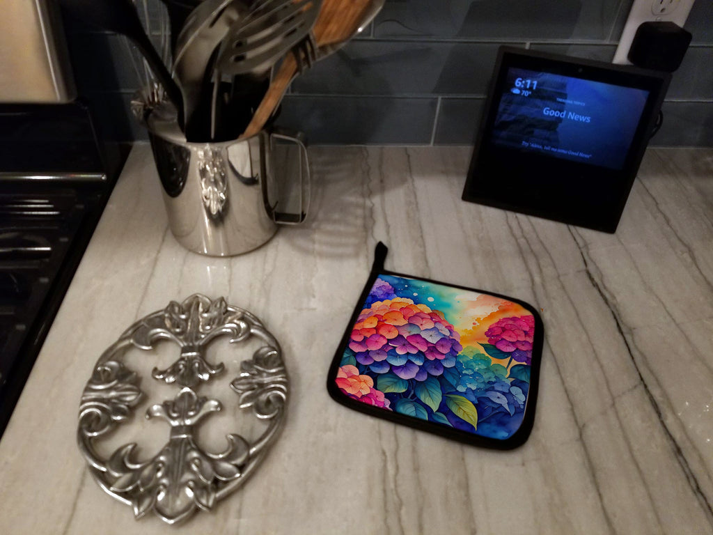 Colorful Hydrangeas Pot Holder Set of 2 Heat Resistant Quilted Hot Pads 7.5 x 7.5 Inch, Insulated Kitchen Trivets for Cooking & Baking
