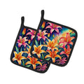 Colorful Lilies Pot Holder Set of 2 Heat Resistant Quilted Hot Pads 7.5 x 7.5 Inch, Insulated Kitchen Trivets for Cooking & Baking