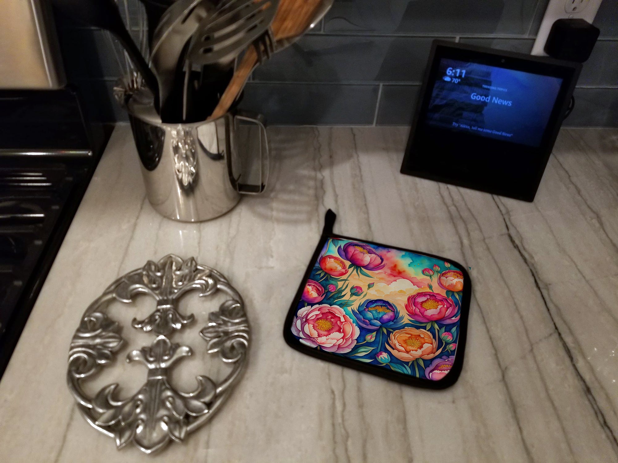Colorful Peonies Pot Holder Set of 2 Heat Resistant Quilted Hot Pads 7.5 x 7.5 Inch, Insulated Kitchen Trivets for Cooking & Baking