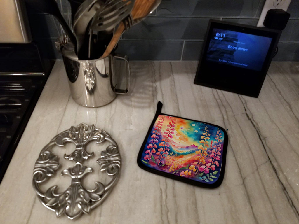 Colorful Snapdragon Pot Holder Set of 2 Heat Resistant Quilted Hot Pads 7.5 x 7.5 Inch, Insulated Kitchen Trivets for Cooking & Baking