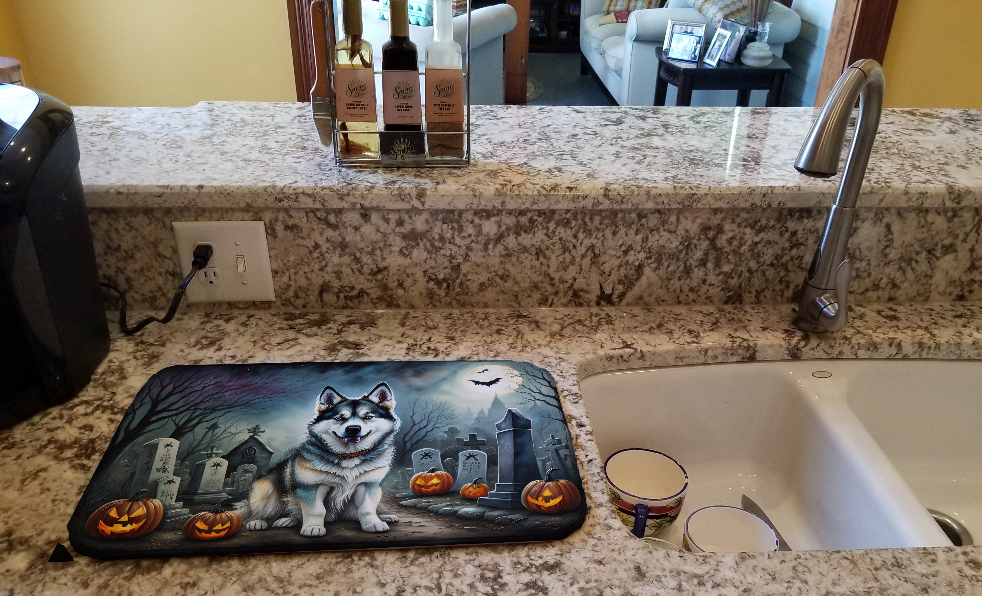 Alaskan Malamute Spooky Halloween Dish Drying Mat Absorbent Dish Drying Mat Pad for Kitchen Counter Dish Drainer Mat for Countertop, 14 x 21", Multicolor