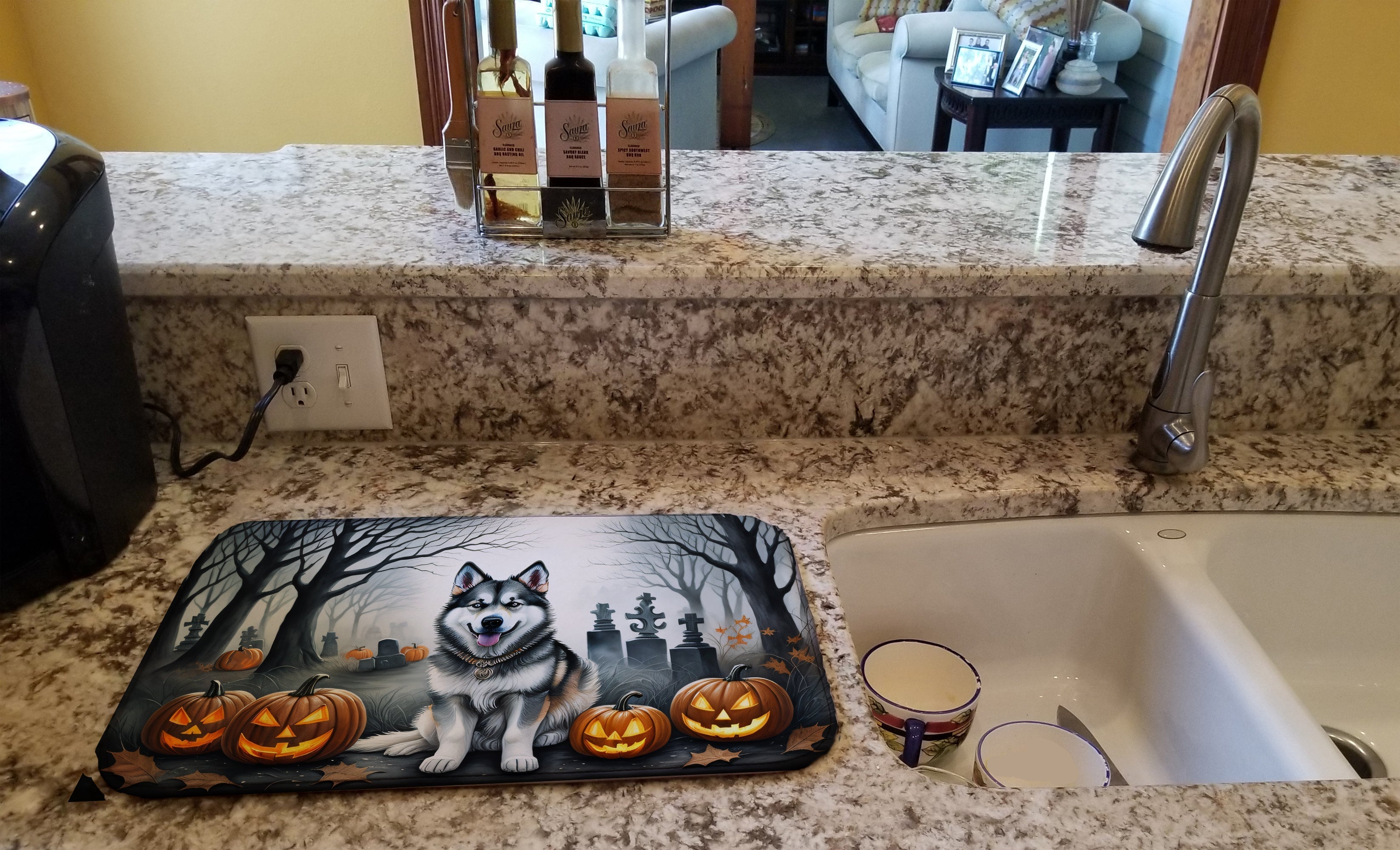 Alaskan Malamute Spooky Halloween Dish Drying Mat Absorbent Dish Drying Mat Pad for Kitchen Counter Dish Drainer Mat for Countertop, 14 x 21", Multicolor