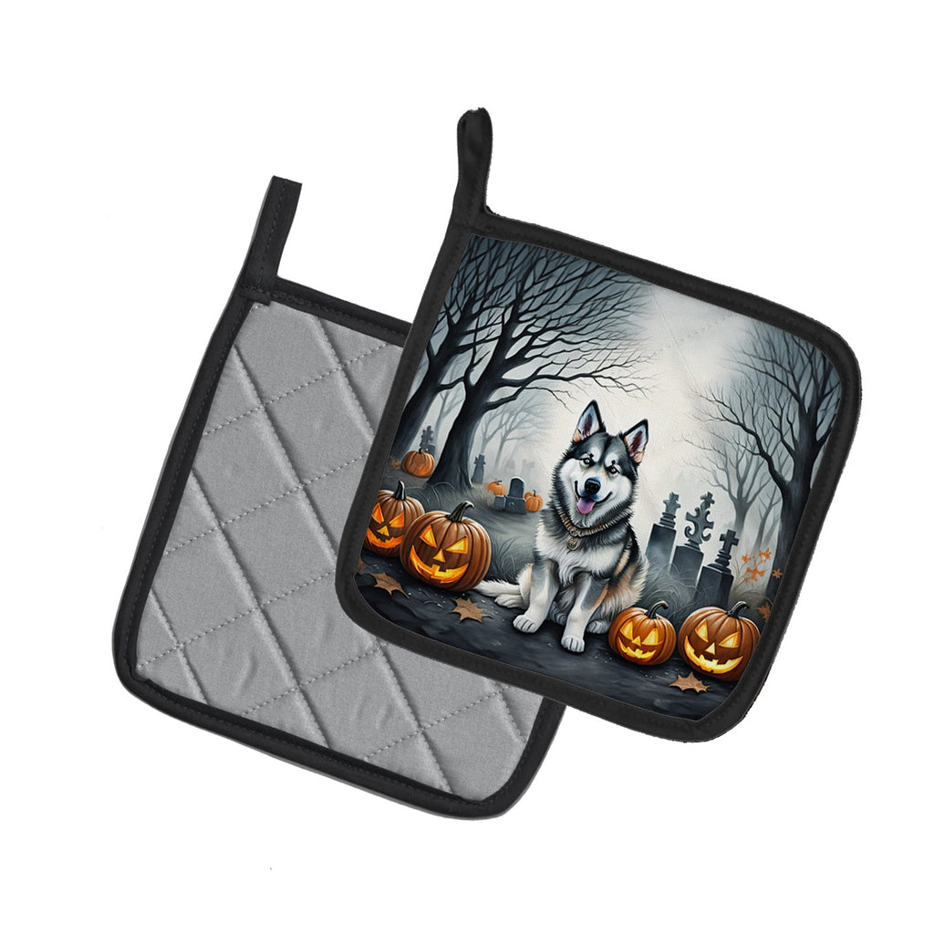 Alaskan Malamute Spooky Halloween Pot Holder Set of 2 Heat Resistant Quilted Hot Pads 7.5 x 7.5 Inch, Insulated Kitchen Trivets for Cooking & Baking