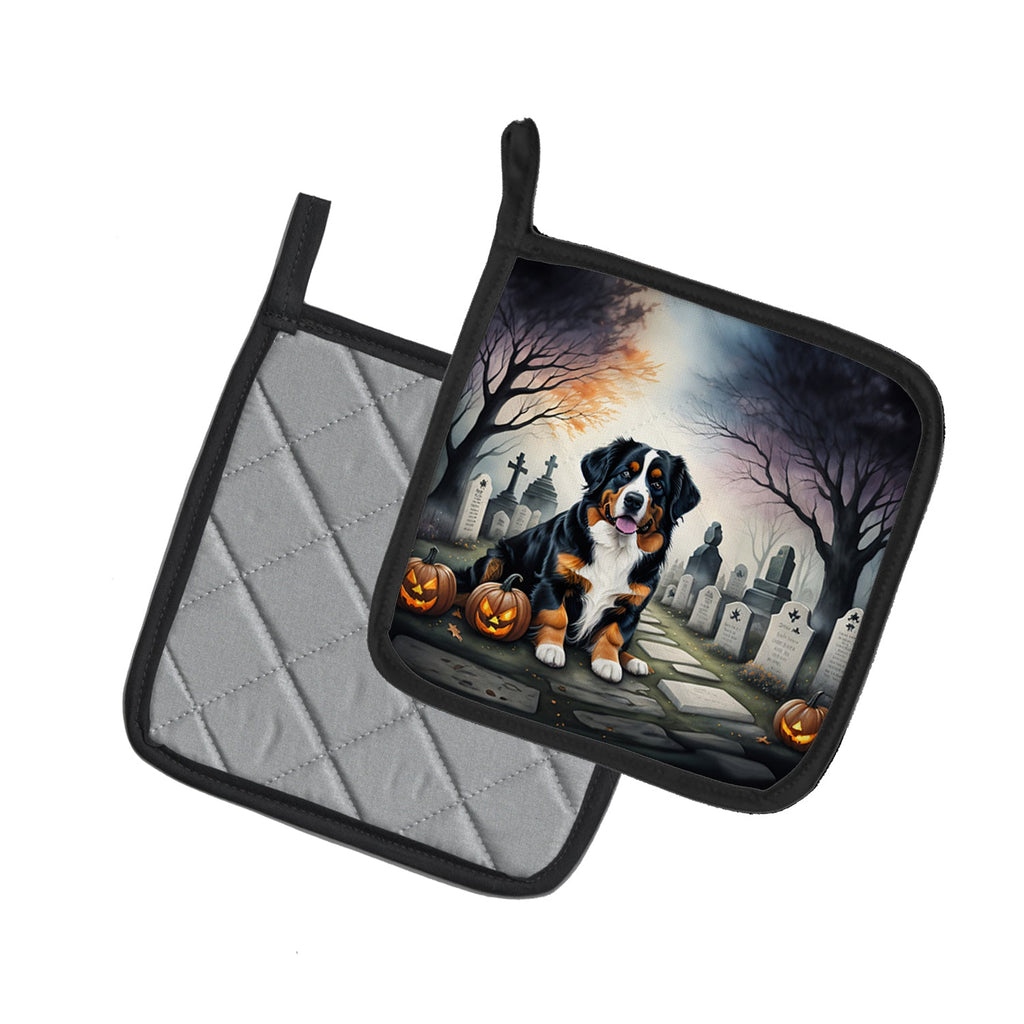 Bernese Mountain Dog Spooky Halloween Pot Holder Set of 2 Heat Resistant Quilted Hot Pads 7.5 x 7.5 Inch, Insulated Kitchen Trivets for Cooking & Baking